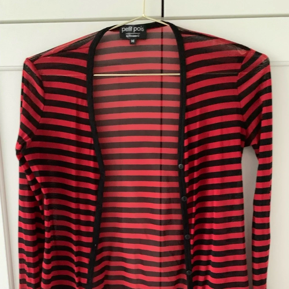 See through - Picture 1 of 3